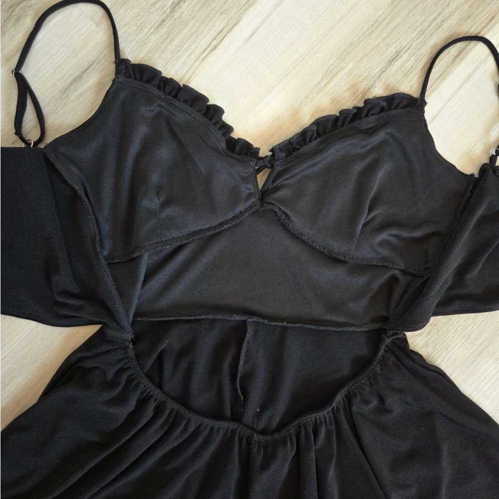 Windsor Black Tie Back Layered Romper Women’s Size Medium – NWOT - Picture 4 of 6